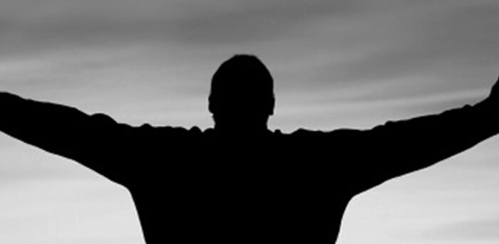 Demos siempre la gloria a Dios